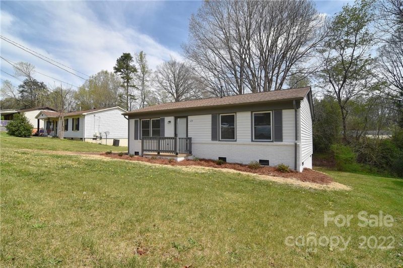 Property image 2 at 624 Dundeen Drive, Gastonia, NC 28052