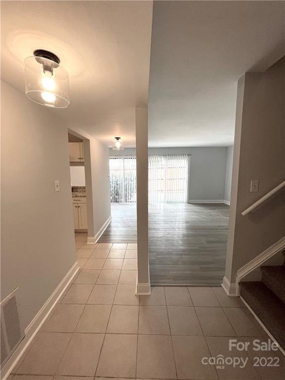 Property image 5 at 1615 Merry Oaks Road, Charlotte, NC 28205