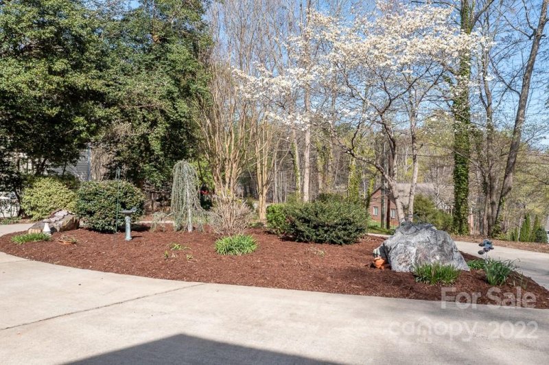 Property image 3 at 1673 Sherwood Court, Sherrills Ford, NC 28673