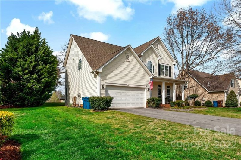 Property image 2 at 5027 Abernethy Park Drive, Hickory, NC 28602