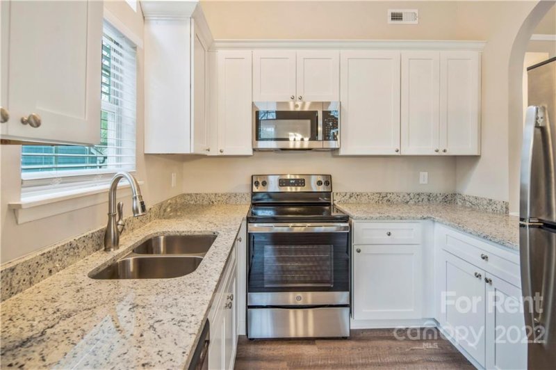 Property image 5 at 6103 Sunstone Drive, Charlotte, NC 28269