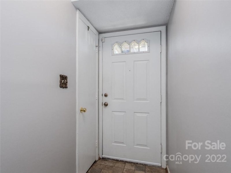 Property image 3 at 6012 Pinebark Court, Charlotte, NC 28212