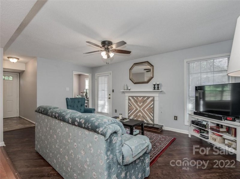 Property image 5 at 6012 Pinebark Court, Charlotte, NC 28212