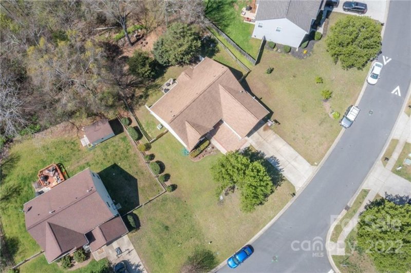 Property image 5 at 16234 Greybriar Forest Lane, Charlotte, NC 28278