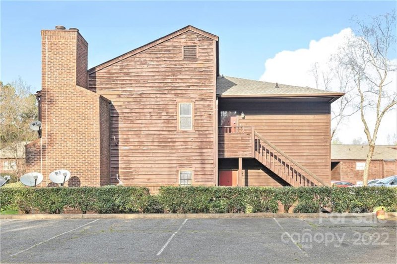 Property image 3 at 8031 Cedar Glen Drive, Charlotte, NC 28212