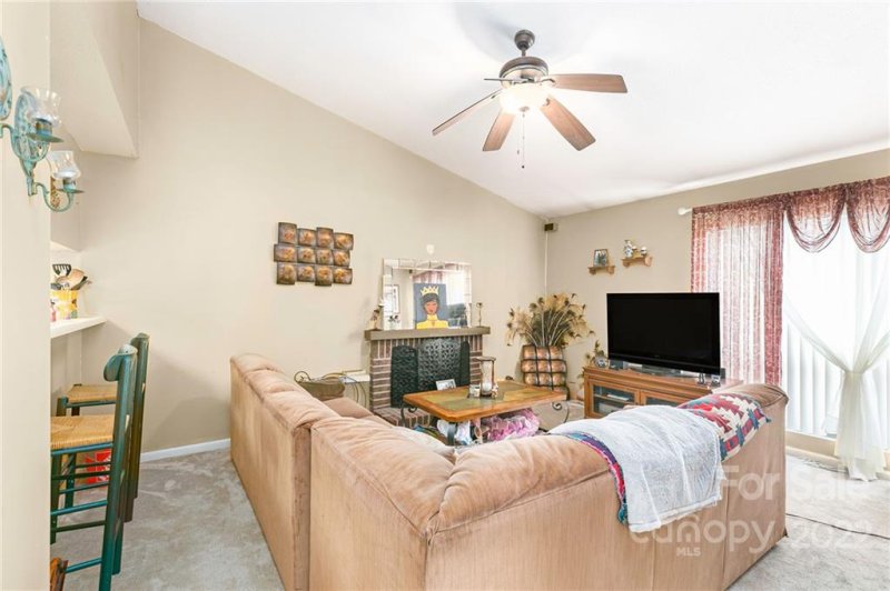 Property image 5 at 8031 Cedar Glen Drive, Charlotte, NC 28212