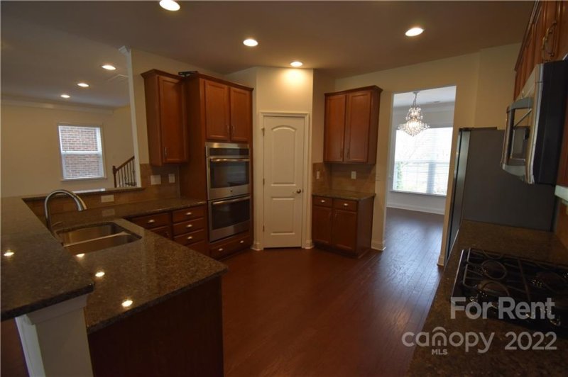 Property image 3 at 1810 Alden Oaks Lane, Charlotte, NC 28270