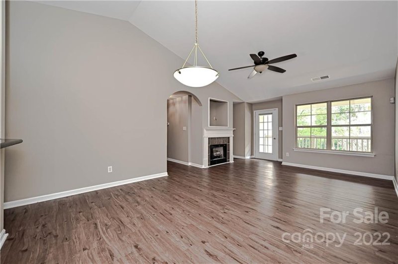 Property image 3 at 7204 Michaels Landing Drive, Charlotte, NC 28262