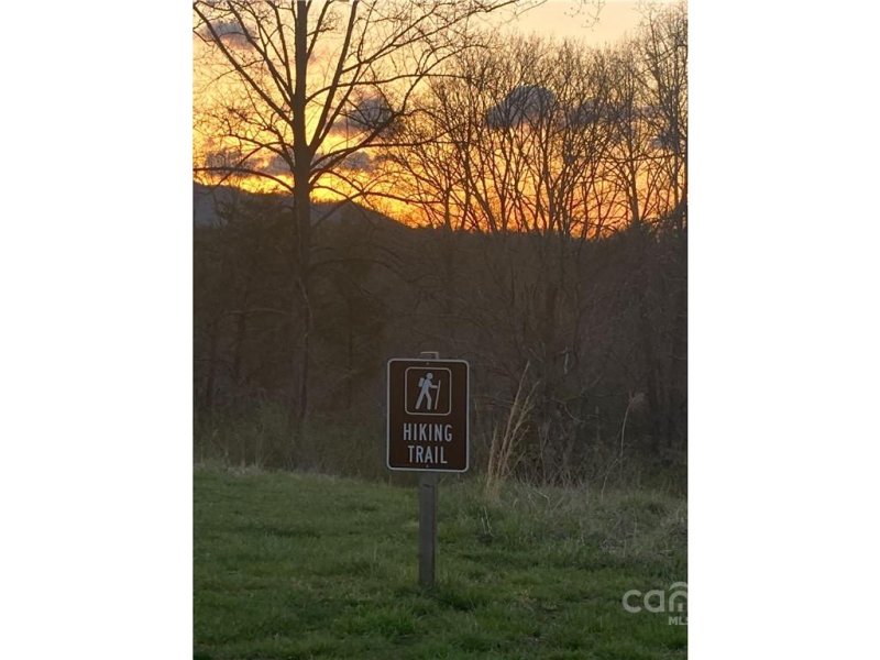 Property image 5 at 25 Trail Top Drive, Asheville, NC 28805
