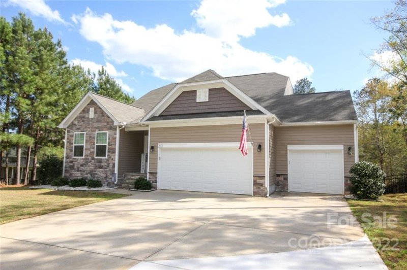 Property image 3 at 616 Winter Walk Lane, Clover, SC 29710