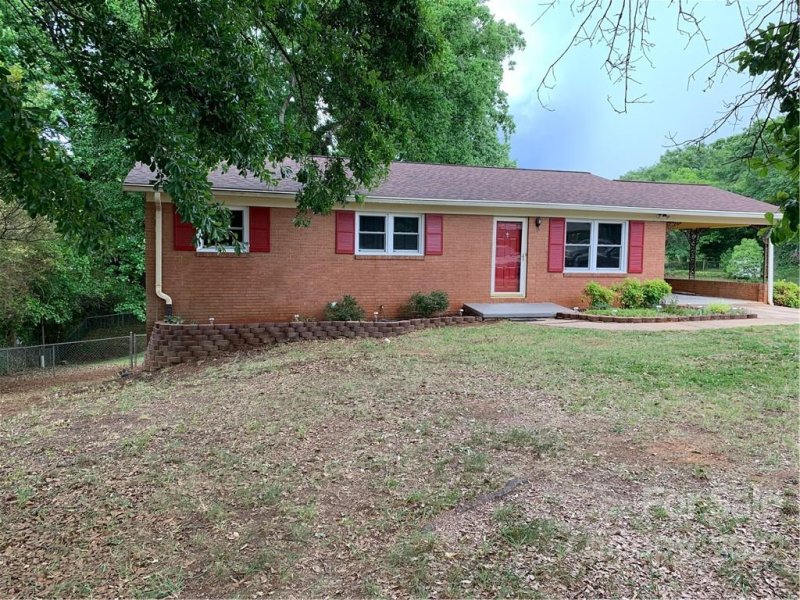 3002 Poplar Circle