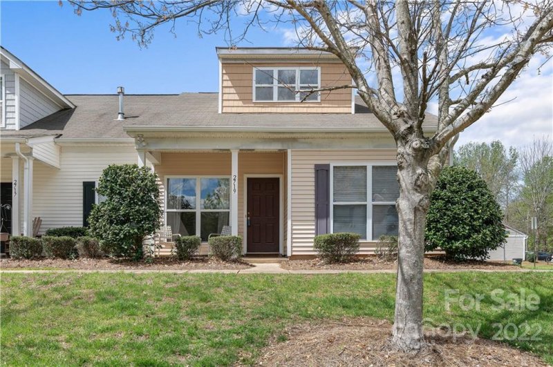 2719 Meadow Knoll Drive