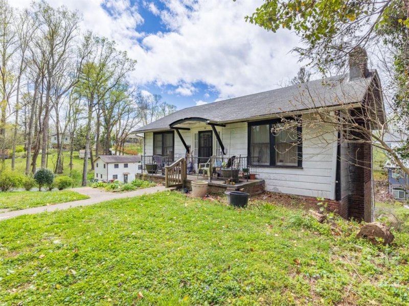 Property image 3 at 167 Euclid Boulevard, Asheville, NC 28806