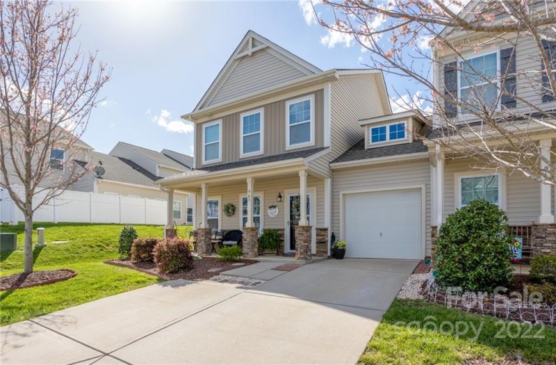 Property image 2 at 961 Summerlake Drive, Fort Mill, SC 29715