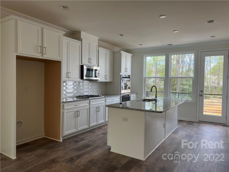 Property image 4 at 13002 Simoneaux Lane, Charlotte, NC 28277