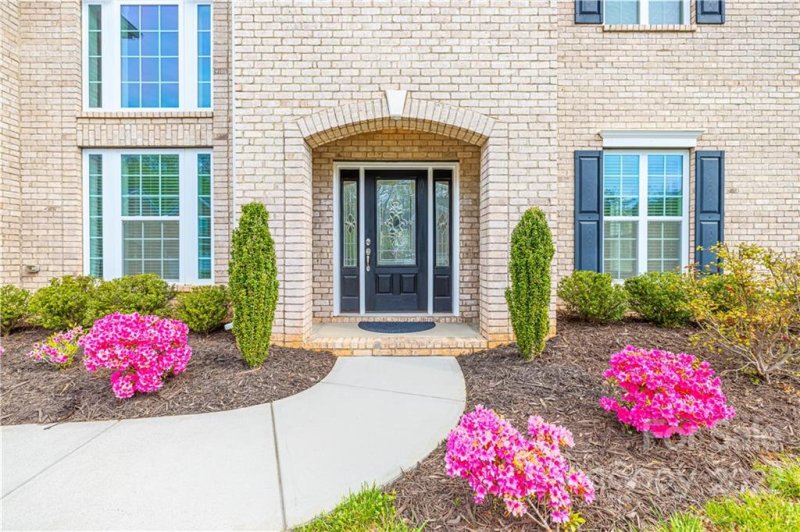 Property image 4 at 8623 Fairgreen Avenue, Waxhaw, NC 28173