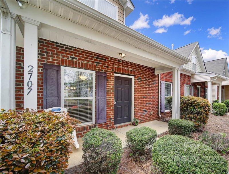 Property image 2 at 2707 Meadow Knoll Drive, Charlotte, NC 28269