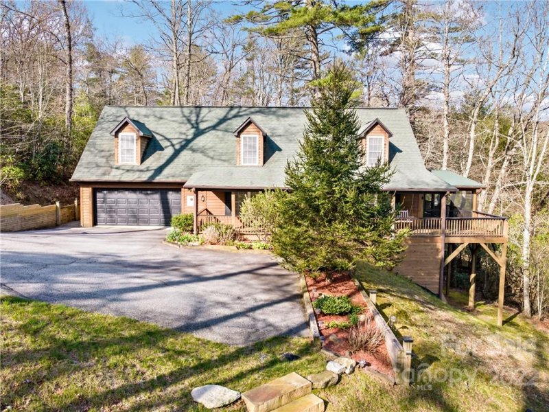 Property image 2 at 130 Cherokee Circle, Lake Toxaway, NC 28747