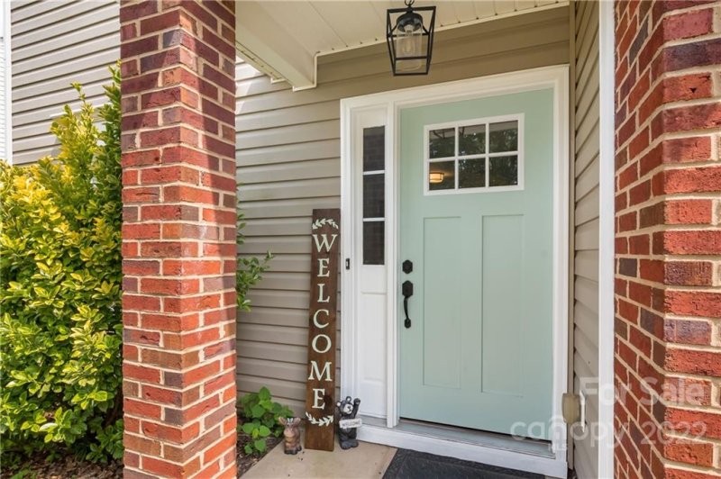 Property image 2 at 1504 Highfield Court, Charlotte, NC 28216