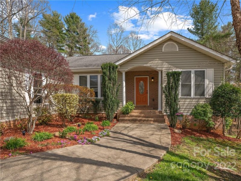 Property image 2 at 564 Brook Knoll Circle, Weaverville, NC 28787