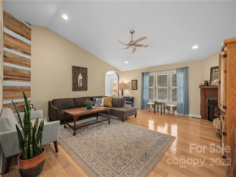 Property image 3 at 564 Brook Knoll Circle, Weaverville, NC 28787