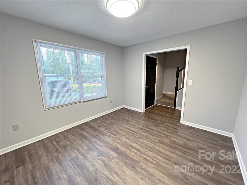 Property image 2 at 825 21st Avenue, Hickory, NC 28601
