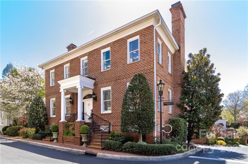 Property image 2 at 1247 Wareham Court, Charlotte, NC 28207