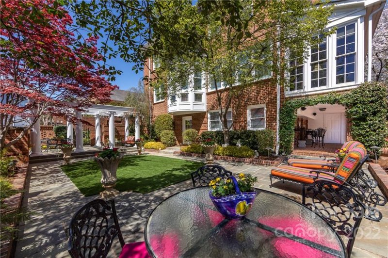 Property image 3 at 1247 Wareham Court, Charlotte, NC 28207