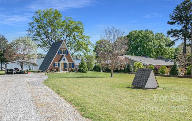 Property image 3 at 250 Ponderosa Circle, Mooresville, NC 28117