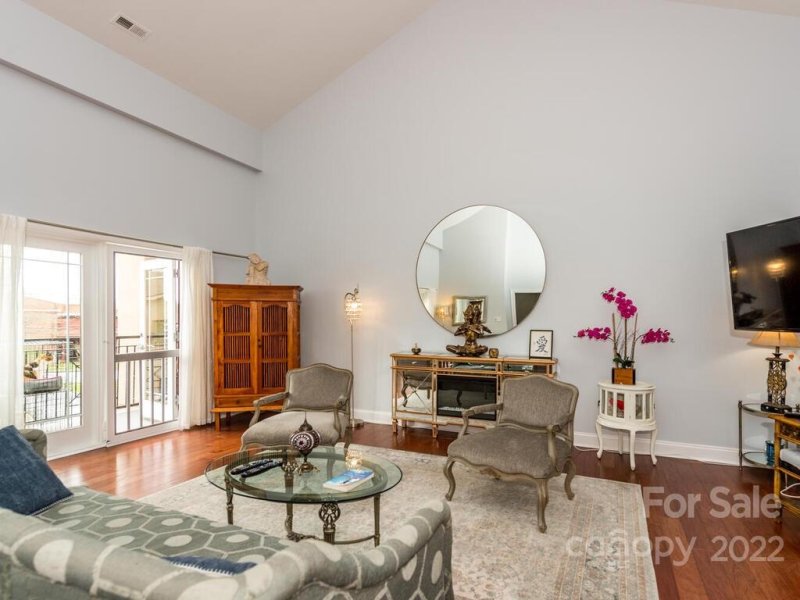 Property image 4 at 475 S Church Street, Hendersonville, NC 28792