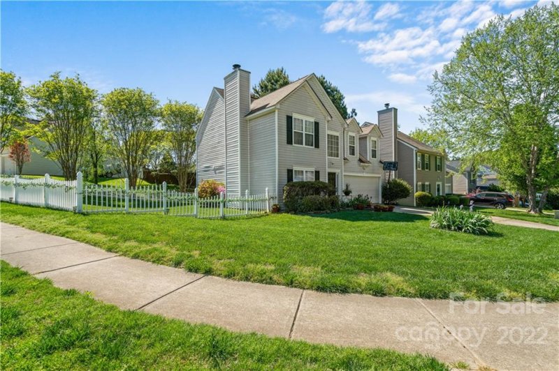 Property image 3 at 6103 Patric Alan Court, Charlotte, NC 28216