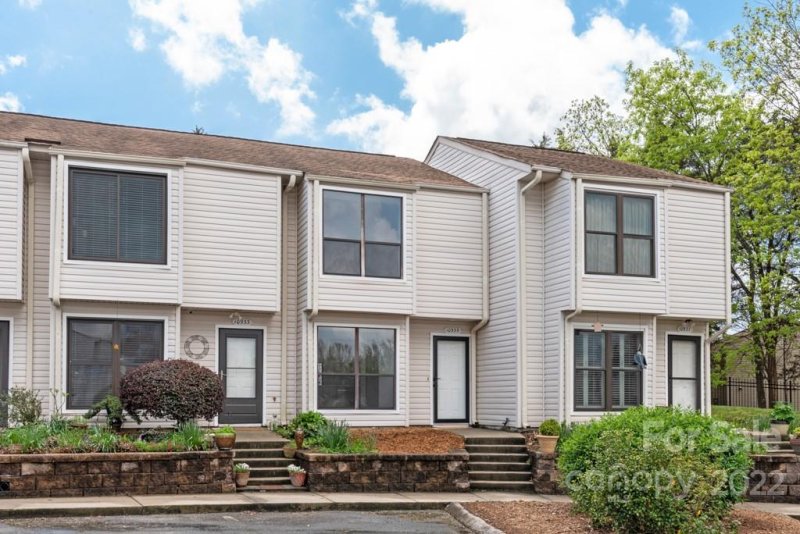 10935 Carmel Crossing Road