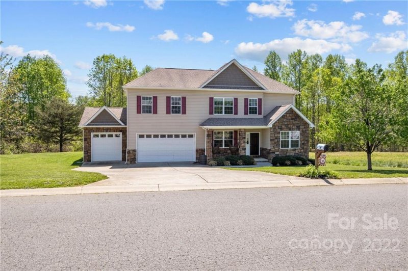 Property image 2 at 132 Wheatfield Drive, Statesville, NC 28677