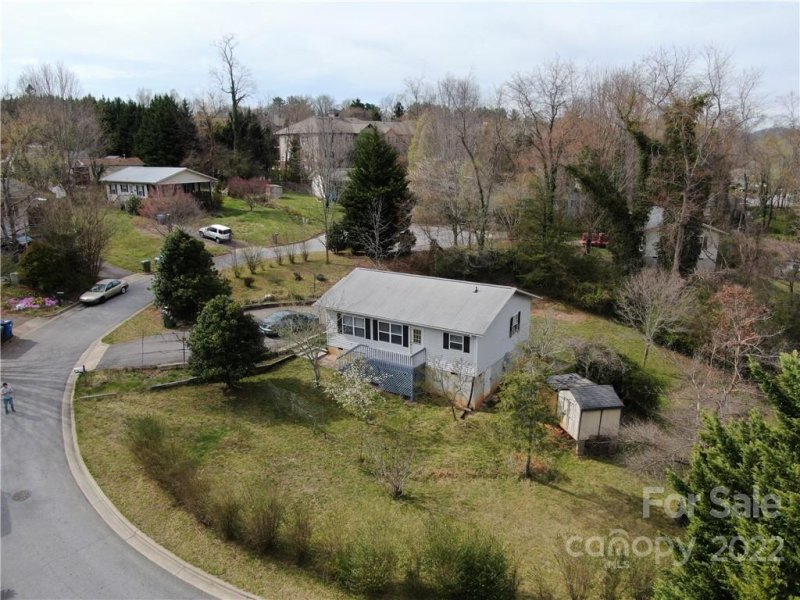 Property image 2 at 16 Wilson Creek Drive, Asheville, NC 28803