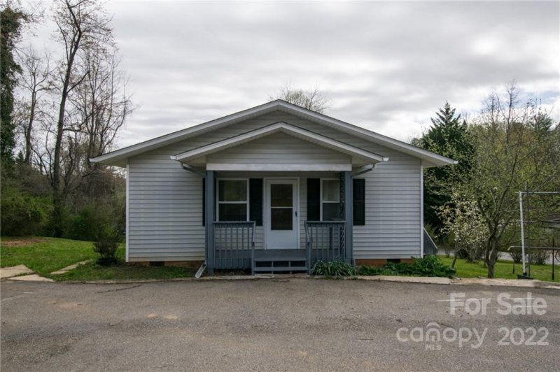 Property image 4 at 16 Wilson Creek Drive, Asheville, NC 28803