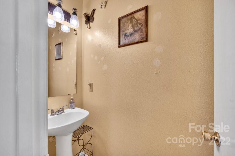 Property image 3 at 3031 Meadow Knoll Drive, Charlotte, NC 28269