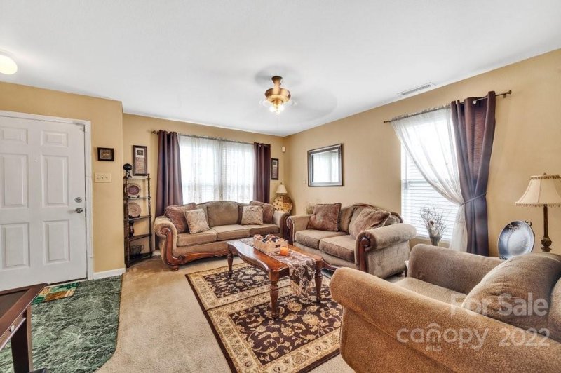 Property image 4 at 3031 Meadow Knoll Drive, Charlotte, NC 28269