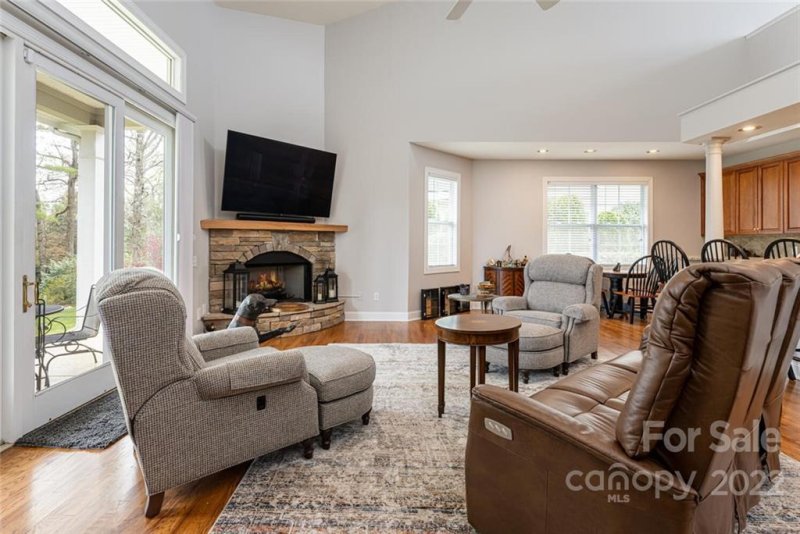 Property image 5 at 67 Towne Place Drive, Hendersonville, NC 28792