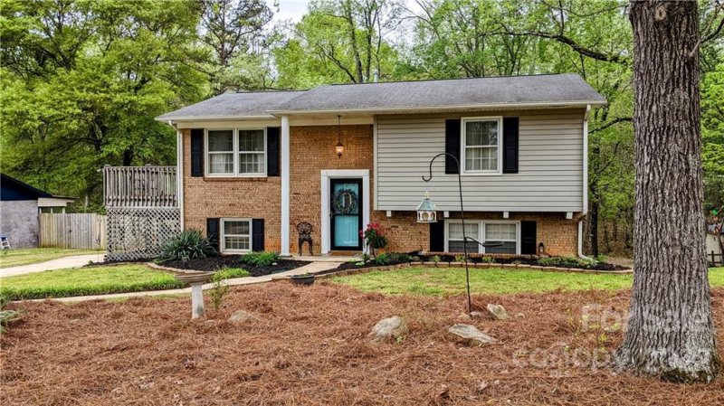 208 Fox Run Drive