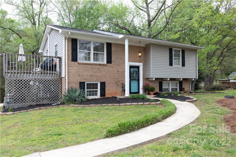 Property image 3 at 208 Fox Run Drive, Fort Mill, SC 29715