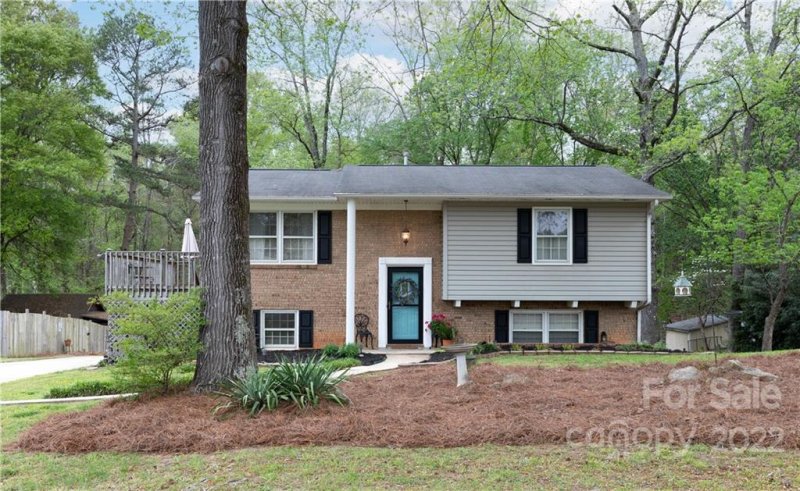 Property image 4 at 208 Fox Run Drive, Fort Mill, SC 29715