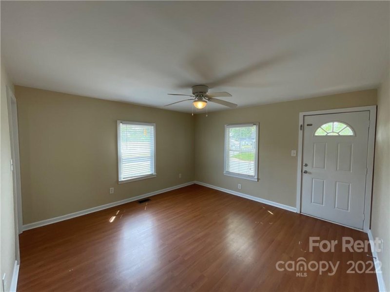 Property image 2 at 813 E Catawba Street, Belmont, NC 28012