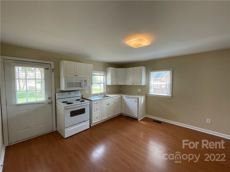 Property image 3 at 813 E Catawba Street, Belmont, NC 28012