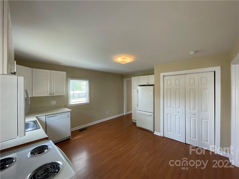 Property image 4 at 813 E Catawba Street, Belmont, NC 28012