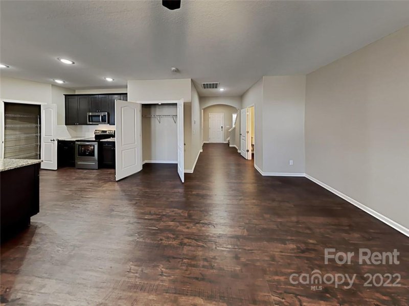 Property image 2 at 1118 Blue Topaz Drive, Dallas, NC 28034