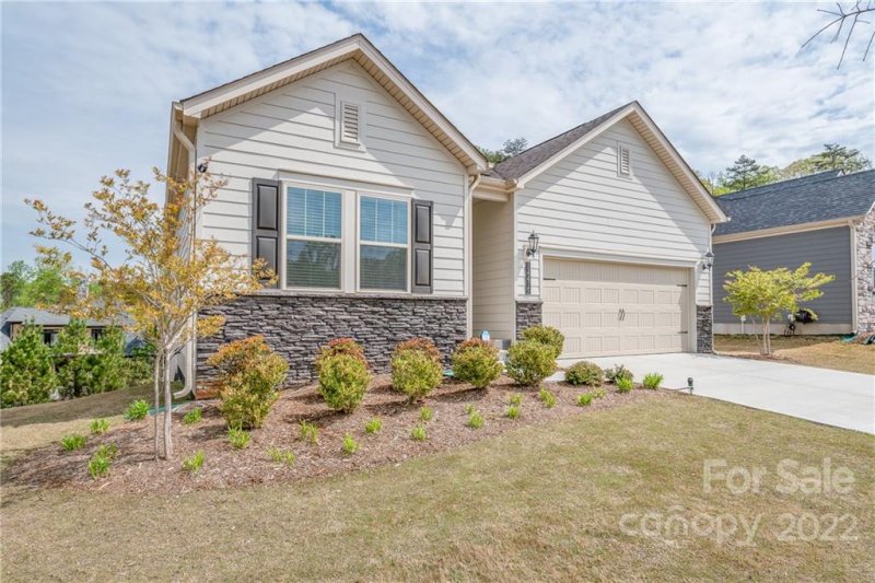 Property image 4 at 14415 Batteliere Drive, Charlotte, NC 28278
