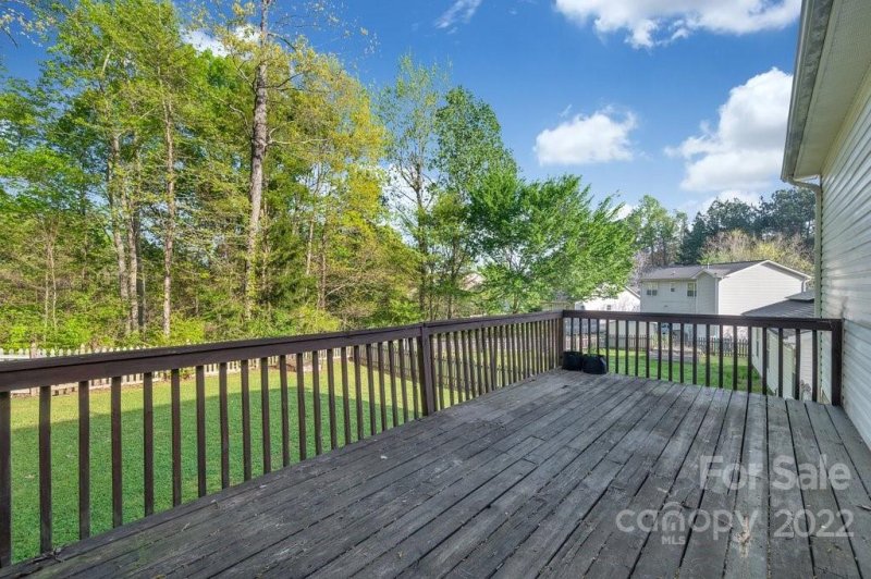 Property image 3 at 737 Continental Drive, Concord, NC 28025