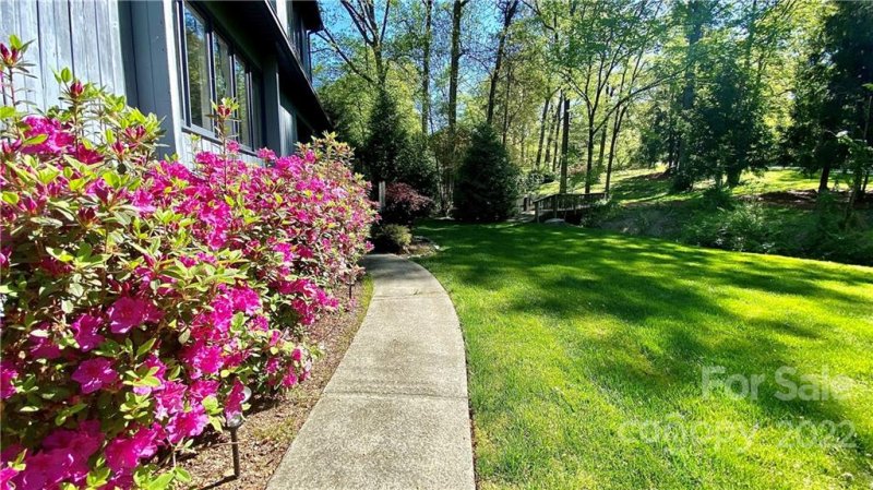 Property image 4 at 1717 Woodberry Road, Charlotte, NC 28212