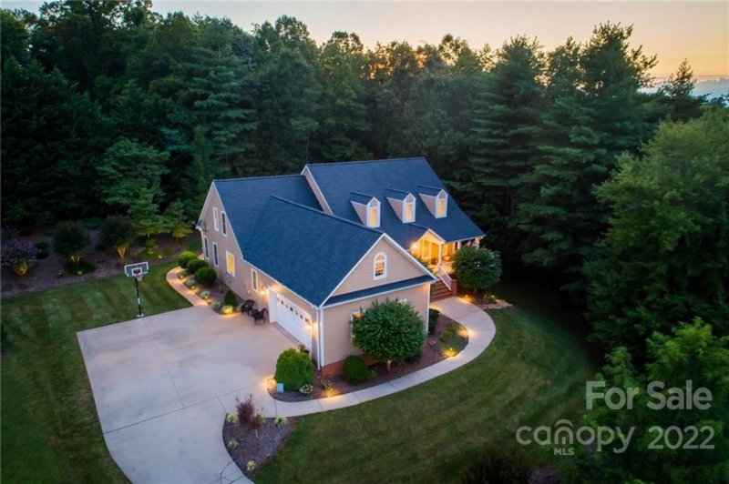 Property image 4 at 211 Henrys Glen Drive, Morganton, NC 28655