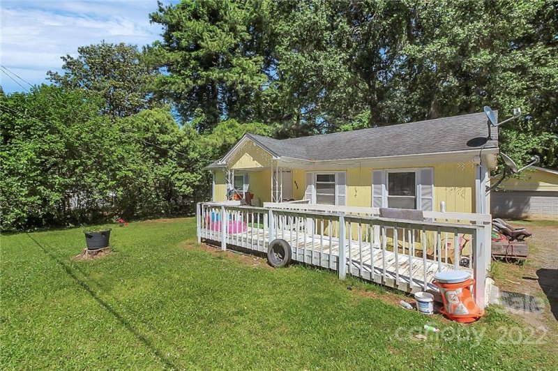 Property image 3 at 201 Atkinson Drive, Charlotte, NC 28214